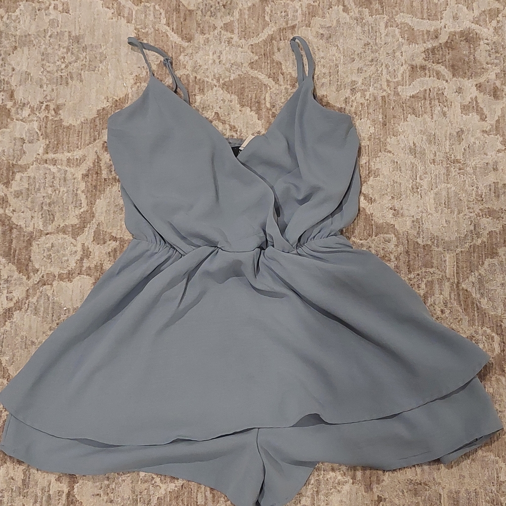 AKIRA Light Blue Sleeveless Top